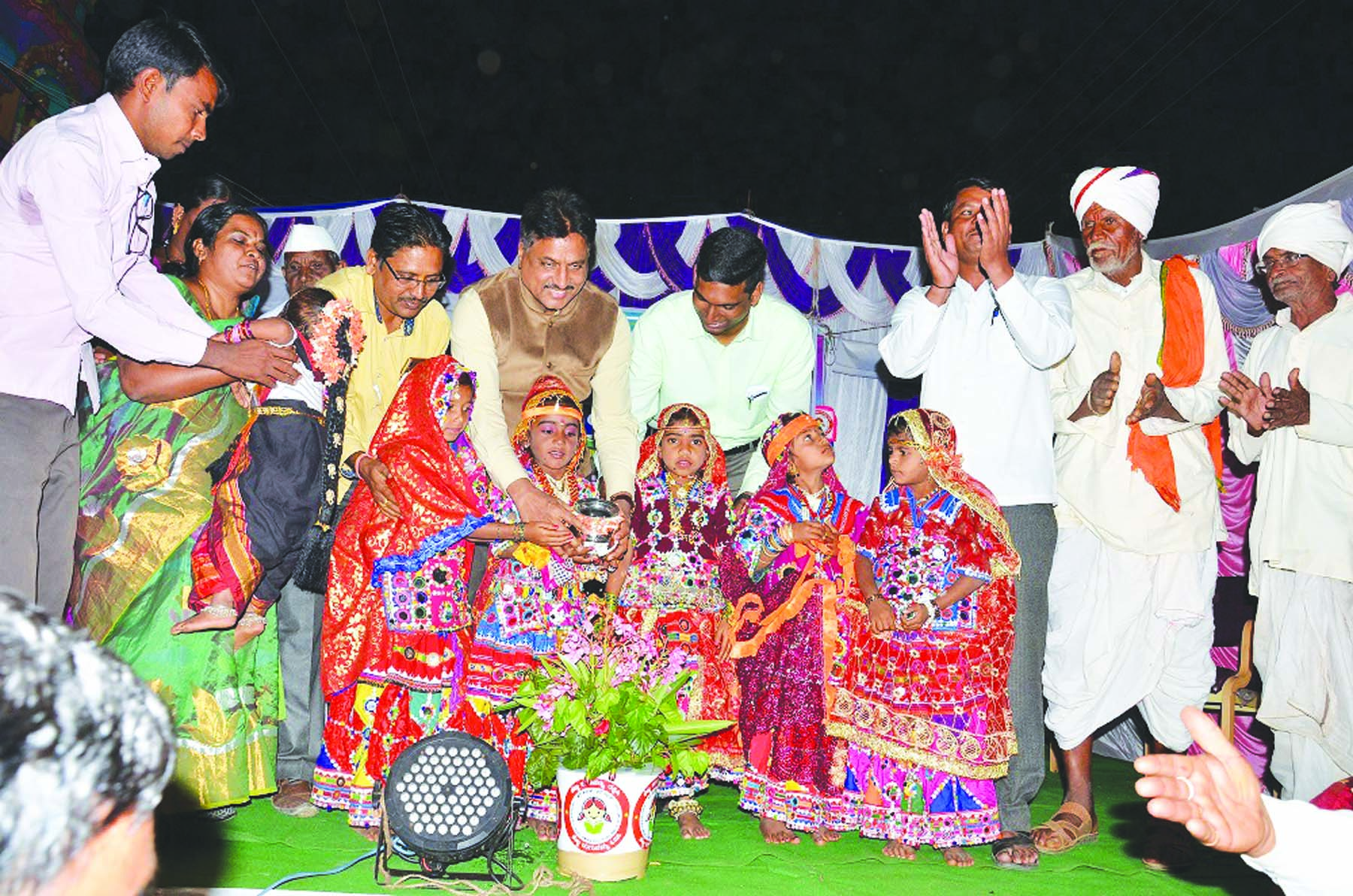 ತಾಂಡಾಗಳಲ್ಲಿಯ ಹೆಣ್ಣು ಮಕ್ಕಳ ವಿದ್ಯಾಭ್ಯಾಸಕ್ಕಾಗಿ ಹೆಚ್ಚಿನ ಒತ್ತು ನೀಡಿ