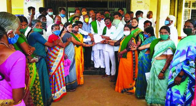 ರೈತರ ಕಬ್ಬು ಬಾಕಿ ಪಾವತಿಗೆ ಡಿ.21 ಗಡುವು: ಡಿಸಿ