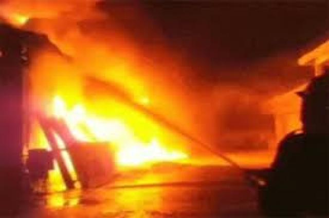 ದೆಹಲಿ: ಮಾಯಾಪುರಿಯ ಪಾದರಕ್ಷೆ ಕಾರ್ಖಾನೆಯಲ್ಲಿ ಬೆಂಕಿ