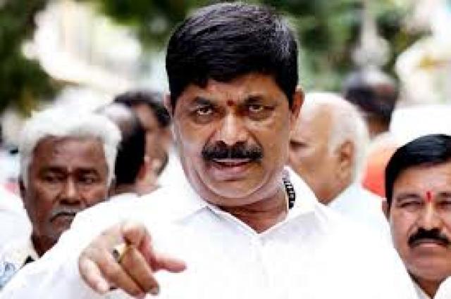 ಕಾಡ್ಗಿಚ್ಚಿಗೆ 8 ಜನ ಬಲಿ: 30 ಲಕ್ಷ ಎಕರೆ ಕಾಡು ನಾಶ