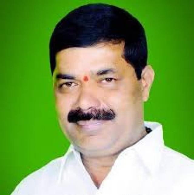 ಎಪಿಎಂಸಿ ಯಾರ್ಡ್‌ನಲ್ಲಿ ಸೋಂಕು ನಿವಾರಕ  ಸುರಂಗ ಉದ್ಘಾಟಿಸಿದ ಸಚಿವ ಕೆ.ಗೋಪಾಲಯ್ಯ