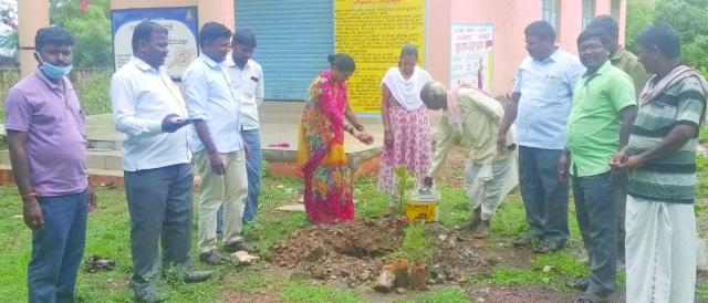 ಗಿಡಮರಗಳನ್ನು ಕಡ್ಡಾಯವಾಗಿ ಬೆಳೆಸಲು ಮುಂದಾಗಿ: ಸಾವಿತ್ರವ್ವ