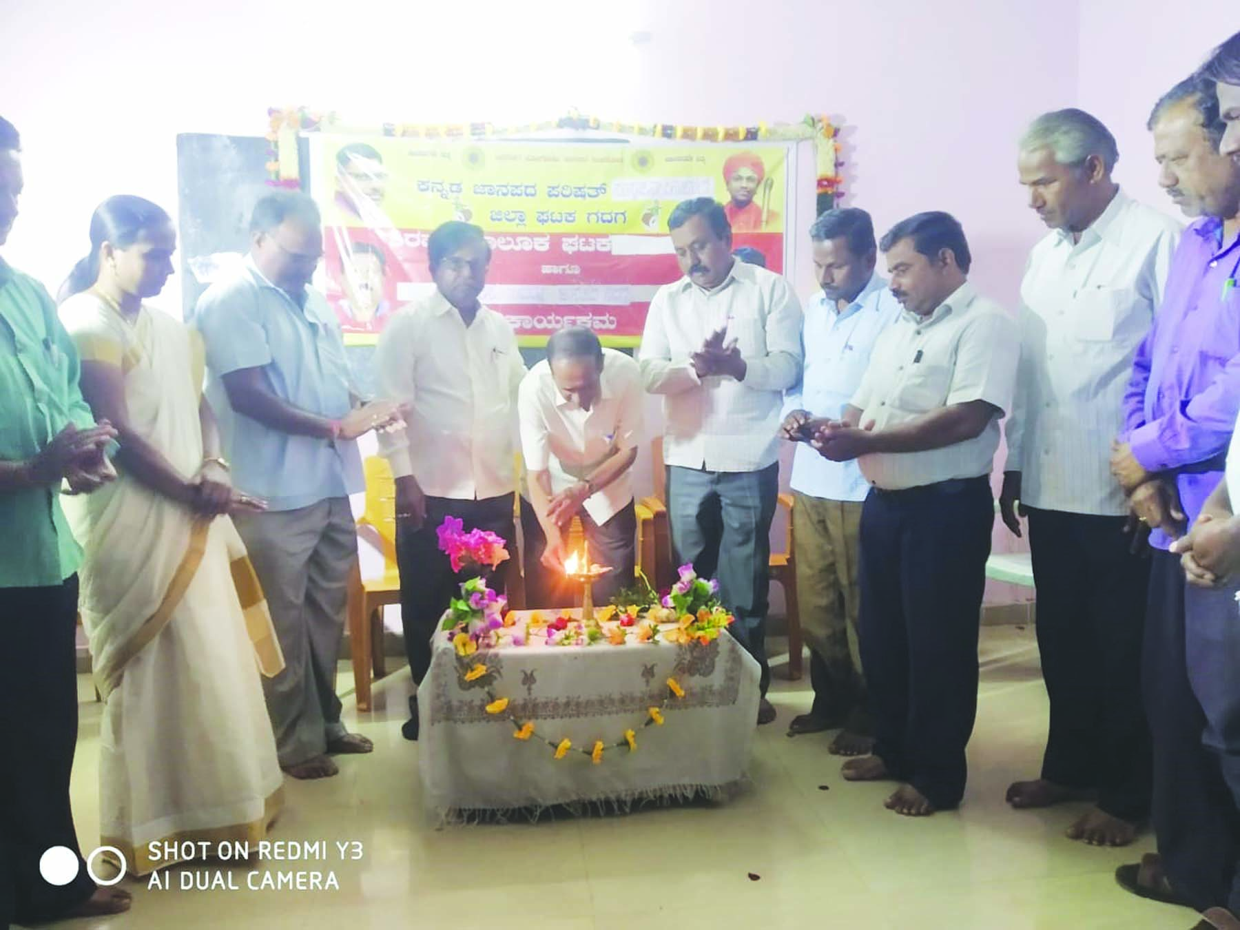 ಹಾಸ್ಟೆಲ್ ವಿದ್ಯಾಥರ್ಿಗಳ ಮೇಲೆ ಹಲ್ಲೆ ಮಾಡಿದ ವಾರ್ಡನ್ 