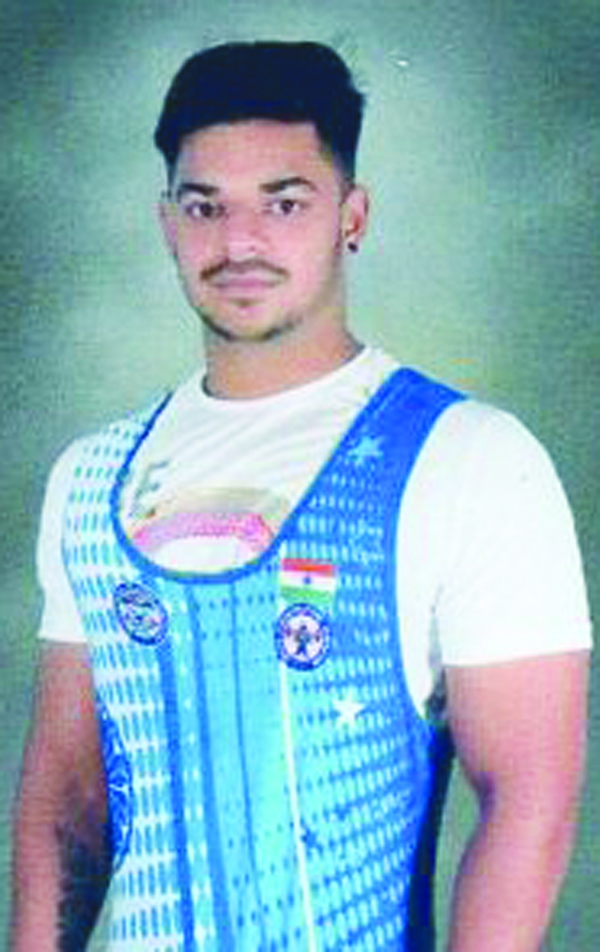 ಬ್ಯಾಂಕ್ಕಾಂಕ್ನಲ್ಲಿ ಸ್ಟ್ರೆಂಥ್ ಲಿಪ್ಟಿಂಗ್: ಅಂತಾರಾಷ್ಟ್ರಮಟ್ಟದ ಸ್ಪರ್ಧೆ  ಸಚಿನ್ ಹೆಮ್ಮಾಡಿ.