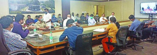 ಉಚಿತವಾಗಿ ವಿತರಿಸಲಾಗುತ್ತಿರುವ ಪಡಿತರ ವಸ್ತುಗಳನ್ನು ಕಾಳಸಂತೆಯಲ್ಲಿ ಮಾರಿದರೆ, ಖರೀದಿಸಿದರೂ ಸೂಕ್ತ ಕ್ರಮ