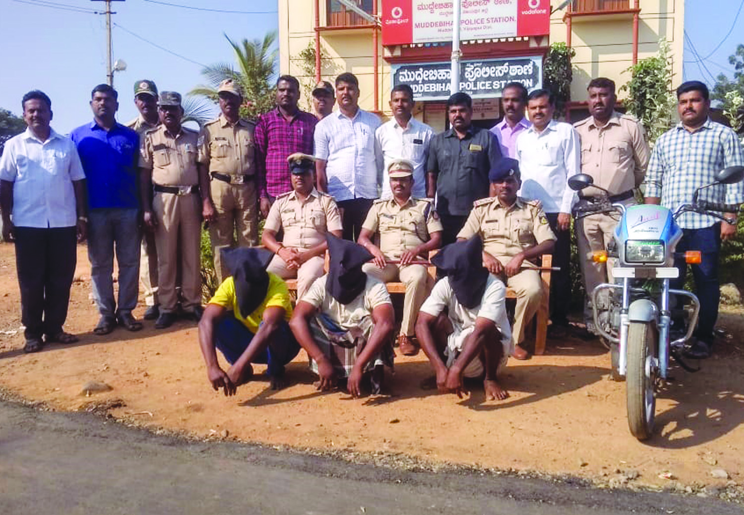 ಮುದ್ದೇಬಿಹಾಳ: ವ್ಯಕ್ತಿ ಕೊಲೆ ಮೂವರು ಆರೋಪಿತರ ಬಂಧನ