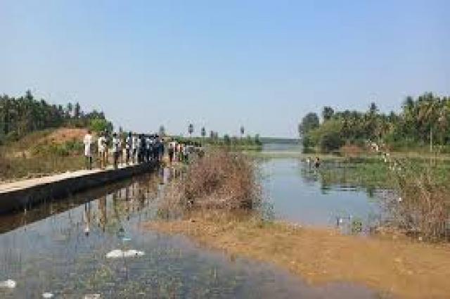 ಕೆರೆ ಹೂಳೆತ್ತುವ ಕಾಮಗಾರಿ ಪುನಃ ಪ್ರಾರಂಭ