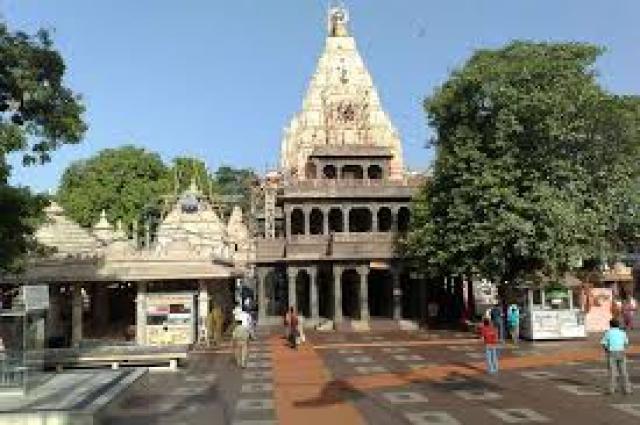  ಉಜ್ಜಯಿನಿ ಮಹಾಕಾಲೇಶ್ವರ್ ದೇವಸ್ಥಾನಕ್ಕೆ ಪ್ರವೇಶ: ಐವರ ವಿರುದ್ಧ ಪ್ರಕರಣ