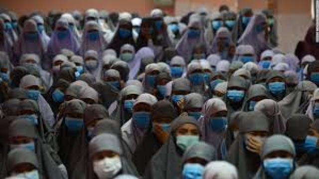 ದೇಶದಲ್ಲಿ  ಮುಖಗವುಸು ಉತ್ಪಾದನೆ ಹೆಚ್ಚಸಲು ತಯಾರಕರಿಗೆ ಸರ್ಕಾರ ಸೂಚನೆ