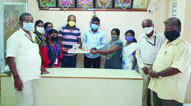 ಪೊಲೀಸ್ ಇಲಾಖೆಯ ಸಿಬ್ಬಂದಿಗಳಿಗೆ ಉಪಹಾರ ವಿತರಣೆ