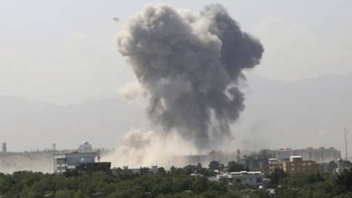 ಸಿಆರ್ ಪಿ ಎಫ್  ಬಂಕರ್ ಬಳಿ ಸಜೀವ ಬಾಂಬ್ ಪತ್ತೆ: ತಪ್ಪಿದ ಭಾರಿ ದುರಂತ