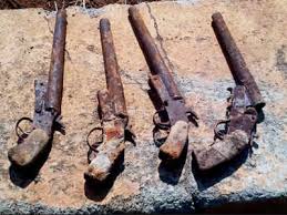 ನಾಲ್ಕು ಕಂಟ್ರಿಮೇಡ್ ಪಿಸ್ತೂಲ್ ಪತ್ತೆ: ಚುರುಕುಗೊಂಡ ತನಿಖೆ