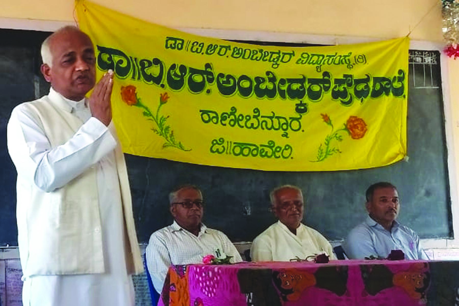 ಸಕಾರಾತ್ಮಕ ಭಾವನೆ ಬೆಳೆಸಿಕೊಂಡು ಮುನ್ನಡೆಯಬೇಕು: ಹೆಗಡೆ