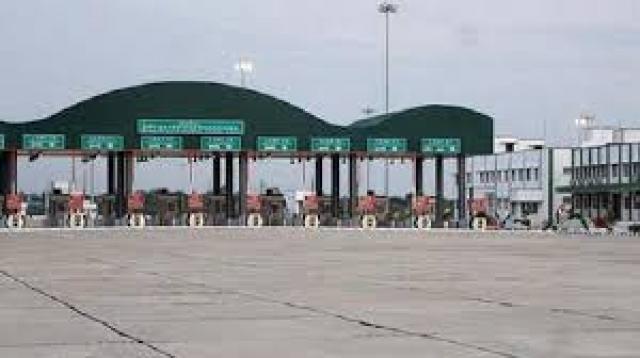 ಮಹಾಲಿಂಗಪೂರ: ಅಂಚೆ ಕಛೇರಿಯಲ್ಲಿ ಮುಗಿಯದ ಆಧಾರ ರಗಳೆ