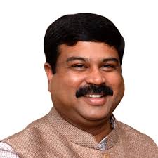 ಮುಂದಿನ ತಿಂಗಳು ಎಲ್ ಪಿ ಜಿ ಬೆಲೆ ಇಳಿಕೆ : ಪ್ರಧಾನ್  ಸುಳಿವು