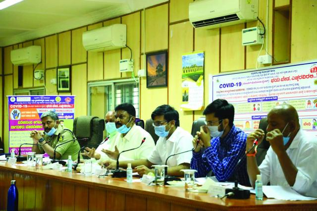 ದೇವದಾಸಿ ಮಹಿಳೆಯರ ಸಮಸ್ಯೆ ಆಲಿಸಿದ ಶಶಿಕಲಾ ಟೆಂಗಳಿ