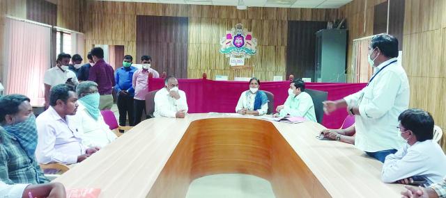 ನೈಜ ಸಂತ್ರಸ್ತರನ್ನು ಕೈಬಿಟ್ಟರೆ ತಹಶೀಲ್ದಾರರೇ ಹೊಣೆ: ಕಾರಜೋಳ