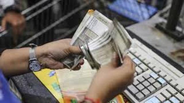 ಡಾಲರ್ ಎದುರು ರೂಪಾಯಿ ಮೌಲ್ಯ 28 ಪೈಸೆ ಇಳಿಕೆ