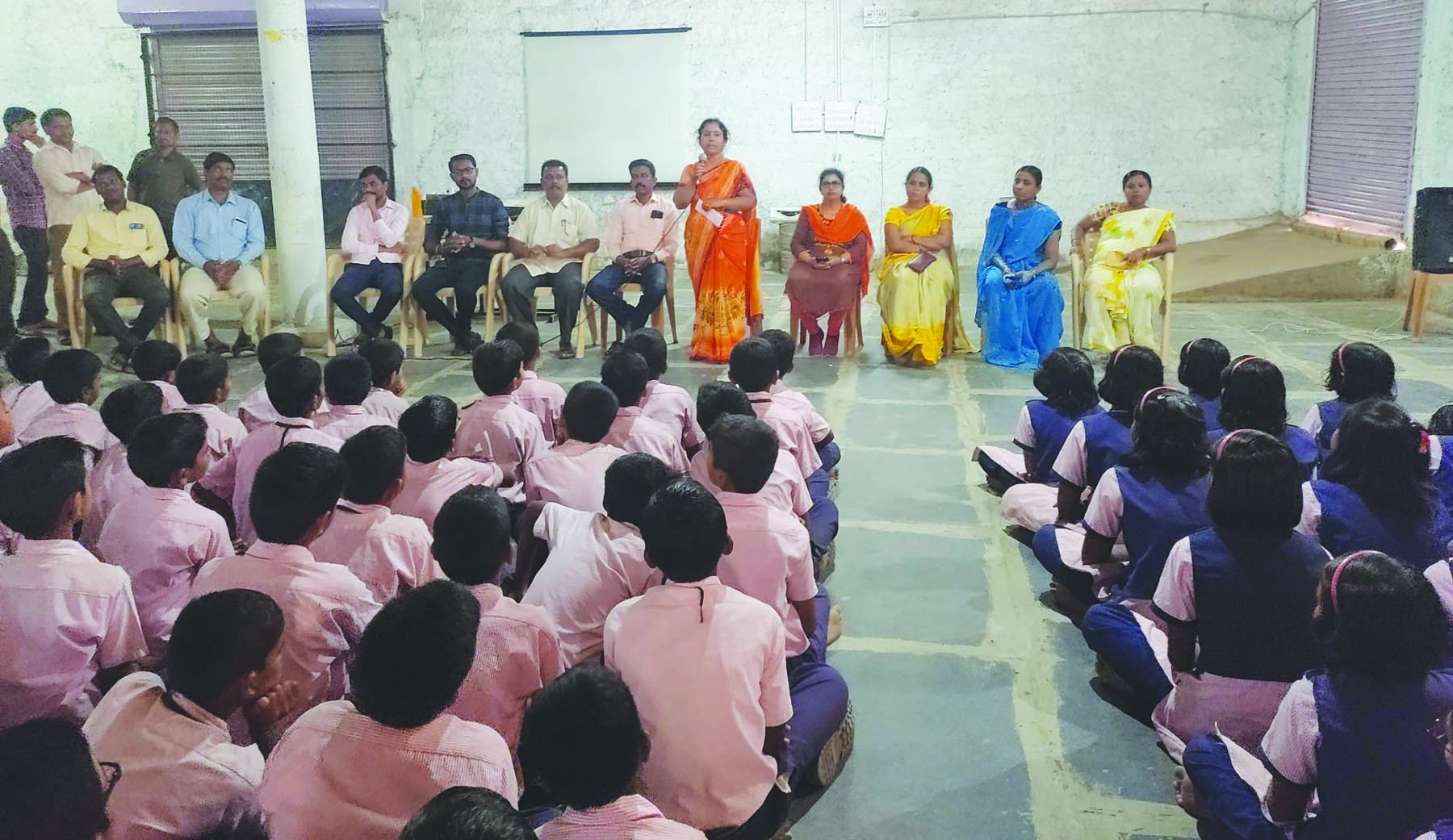 ಶಾಲಾ ಮಕ್ಕಳಿಗೆ ಅಂಬೇಡ್ಕರ್, ಗಾಂಧಿ ಚಲನಚಿತ್ರ ಪ್ರದರ್ಶನ