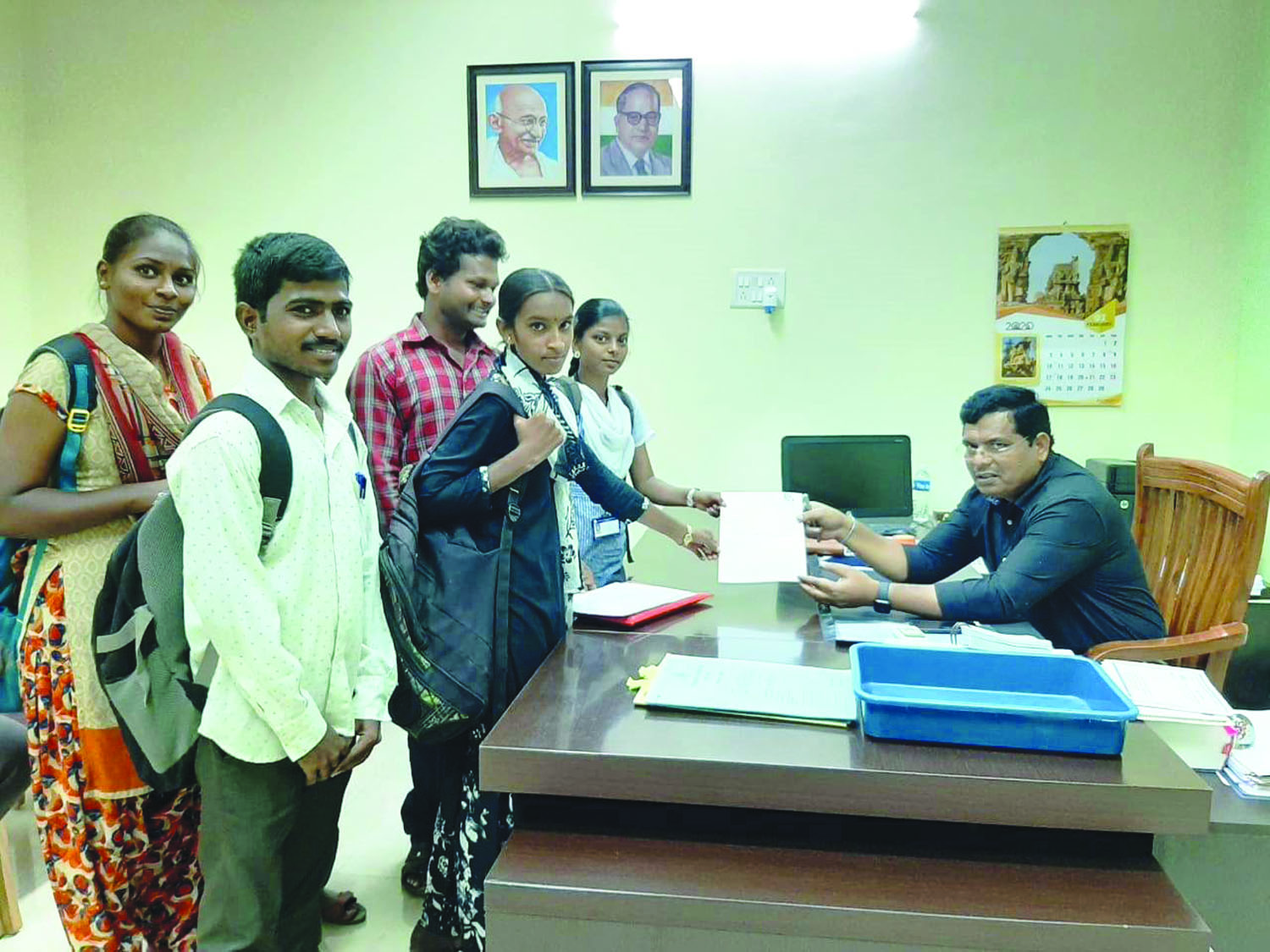 ಬಳ್ಳಾರಿ: ಉಚಿತ ಲ್ಯಾಪ್ಟಾಪ್ ವಿತರಣೆಗೆ ಎಐಡಿಎಸ್ಓ ಆಗ್ರಹ