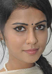  ಲಾಕ್ ಡೌನ್ ಉಲ್ಲಂಘನೆ: ನಟಿ ಶರ್ಮಿಳಾ ಕಾರು ಅಪಘಾತ