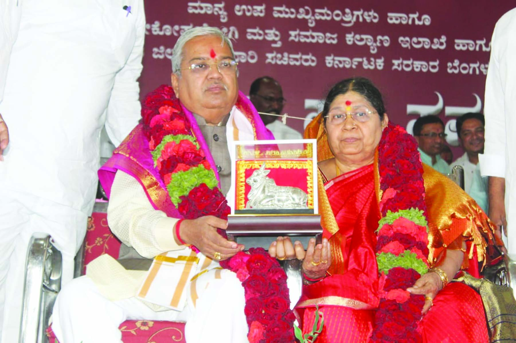 ಮುಧೋಳದಲ್ಲಿ ಹೈಟೆಕ್ ಬಸ್ ನಿಲ್ದಾಣ : ಡಿಸಿಎಂ ಕಾರಜೋಳ
