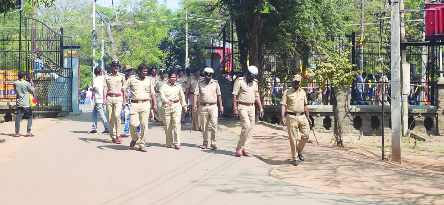 ಬಳ್ಳಾರಿ: ಸಚಿವ ಆರ್.ಅಶೋಕ್ ಮಗನಿಗೆ ಪೊಲೀಸರಿಂದ ರಕ್ಷಣೆಗೆ ಖಂಡನೆ