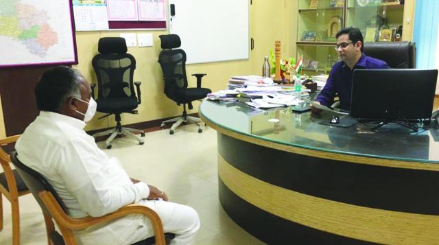 ಜಿಲ್ಲೆಗಳಿಂದ ಬರುತ್ತಿರುವ ವಾಹನಗಳನ್ನು ನಿಷೇಧಿಸುವಂತೆ ಶಾಸಕ ಬಳ್ಳಾರಿ ಮನವಿ