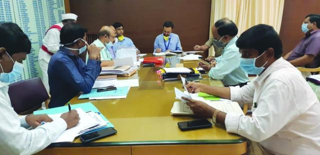 ಕುಟುಂಬ ಸಮೇತ ಚಿತ್ರ ನೋಡಿ ಪ್ರೋತ್ಸಾಹಿಸಿ : ಚನ್ನಪ್ಪ ಹುದ್ದಾರ 