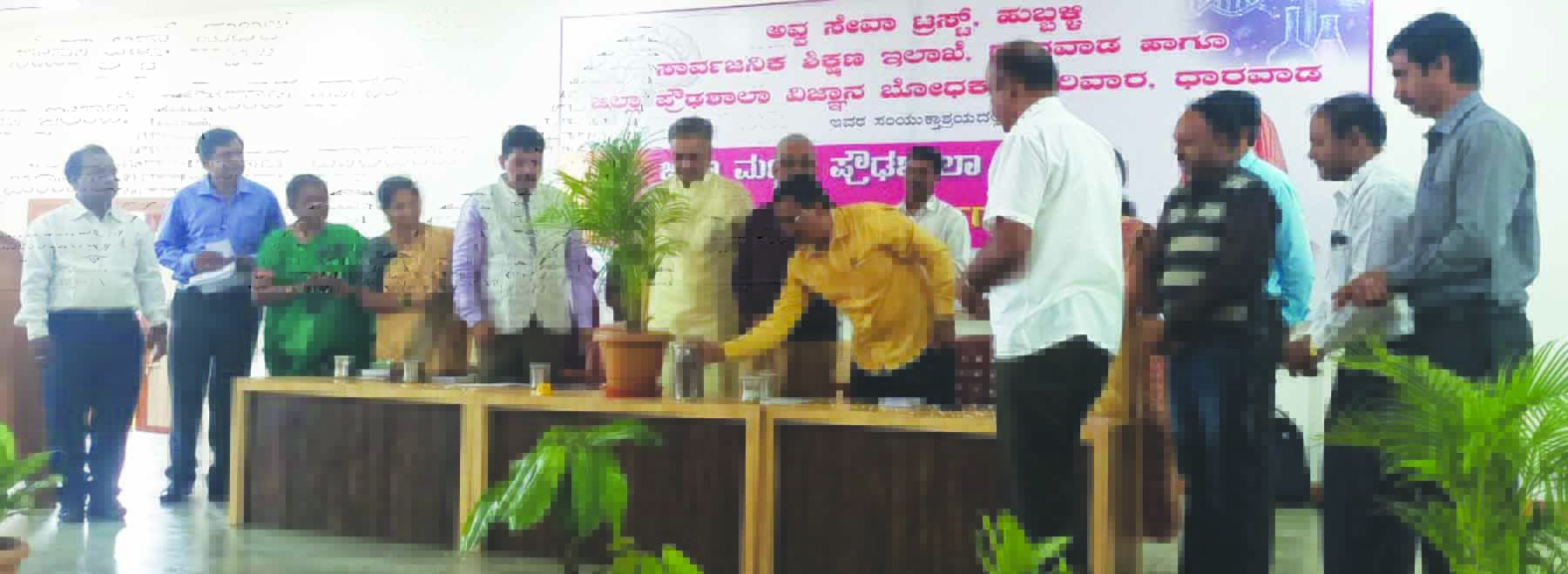 ಶಿರಹಟ್ಟಿ : ಇಲಾಖೆಗಳ ಜಗಳದಡಿ ಇದ್ದೂ ಇಲ್ಲದಂತಾದ ಶುದ್ಧ ನೀರಿನ ಘಟಕ