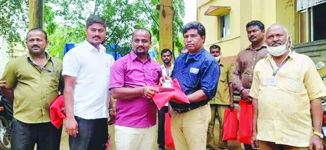 ಕಾರ್ಮಿಕರಿಗೆ ಪ್ರೇರಣೆಯಾದ ಸಿಇಓ ಮಾನಕರ